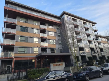 609 717 Breslay Street, Coquitlam, BC, Coquitlam — Apartment/Condo for sale
