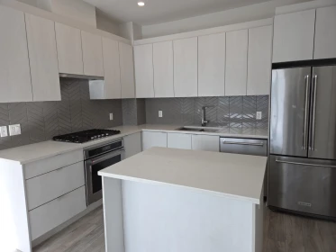 609 717 Breslay Street, Coquitlam, BC, Coquitlam — Apartment/Condo for sale