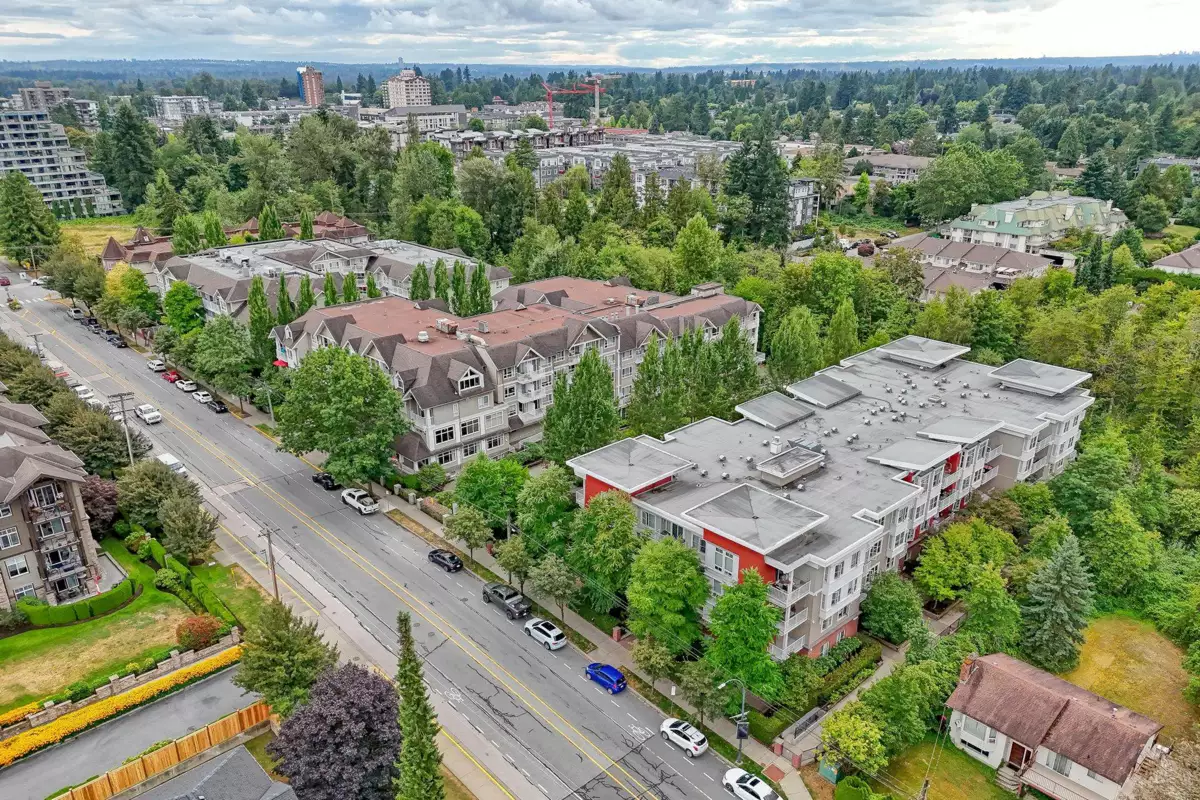 Front Yard Photo of 102 12283 224 Street, Maple Ridge, BC