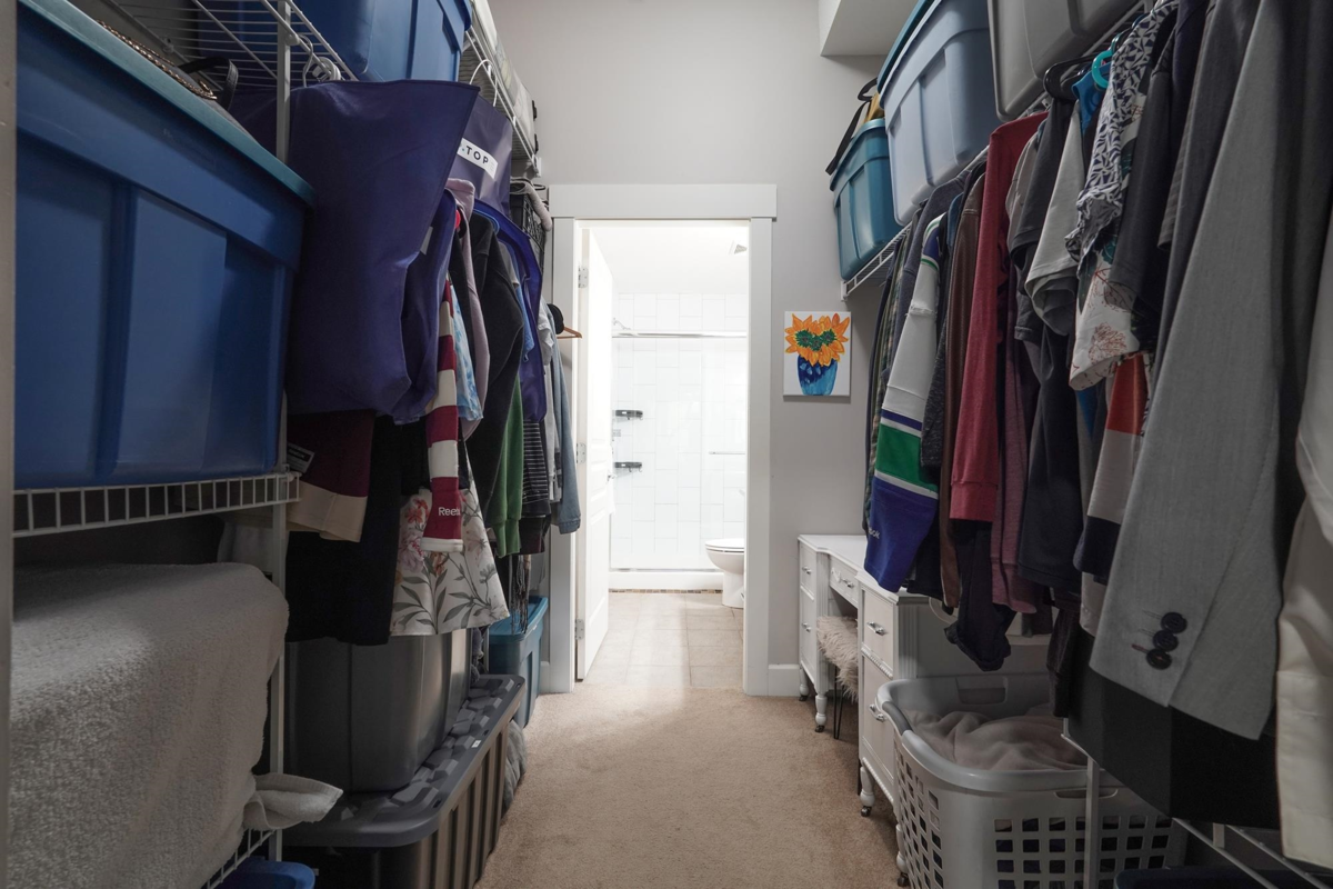 Powder Room Photo of 102 12283 224 Street, Maple Ridge, BC