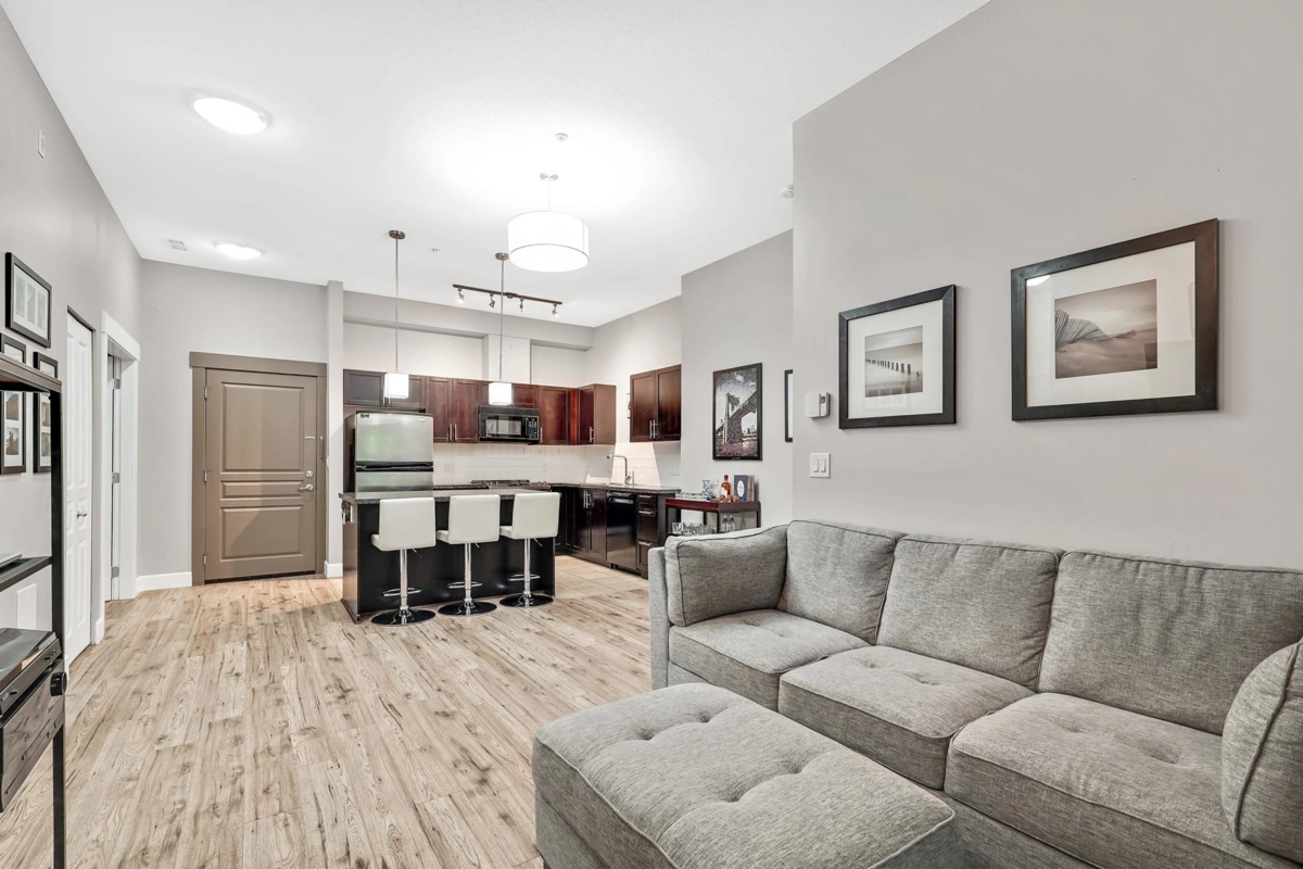 Primary Bathroom Photo of 102 12283 224 Street, Maple Ridge, BC