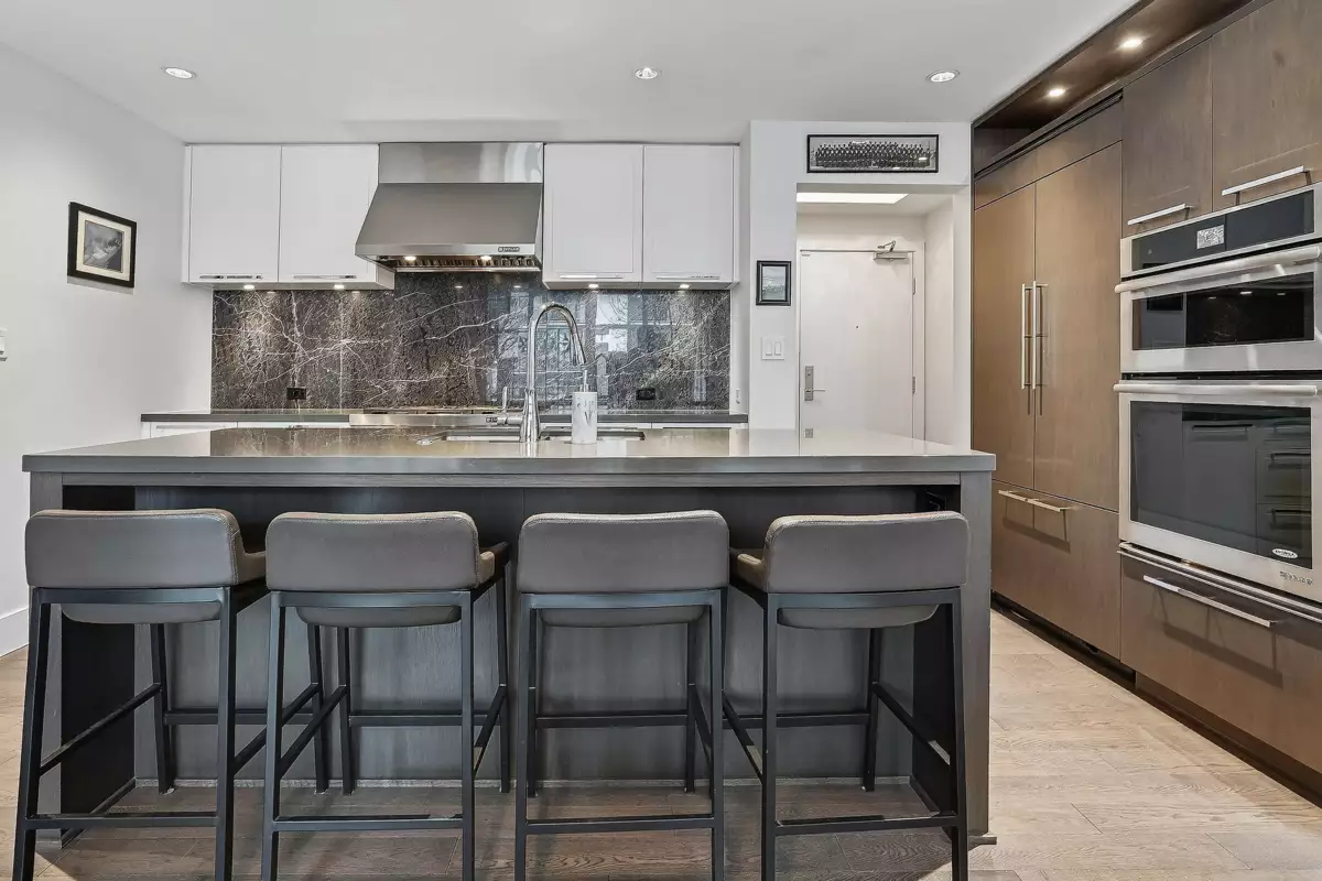 Living Room Photo of 103 1501 Vidal Street, White Rock, BC