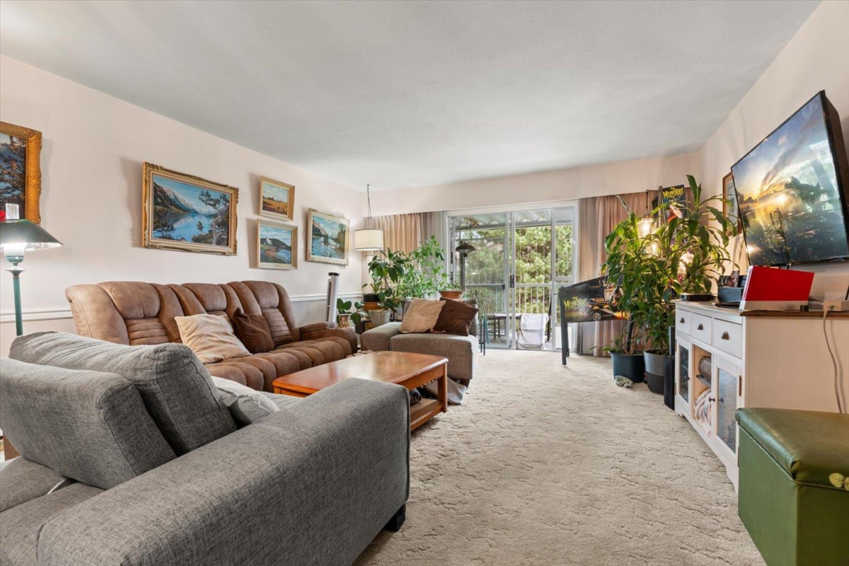 Guest Bathroom Photo of 256 32691 Garibaldi Drive, Abbotsford, BC