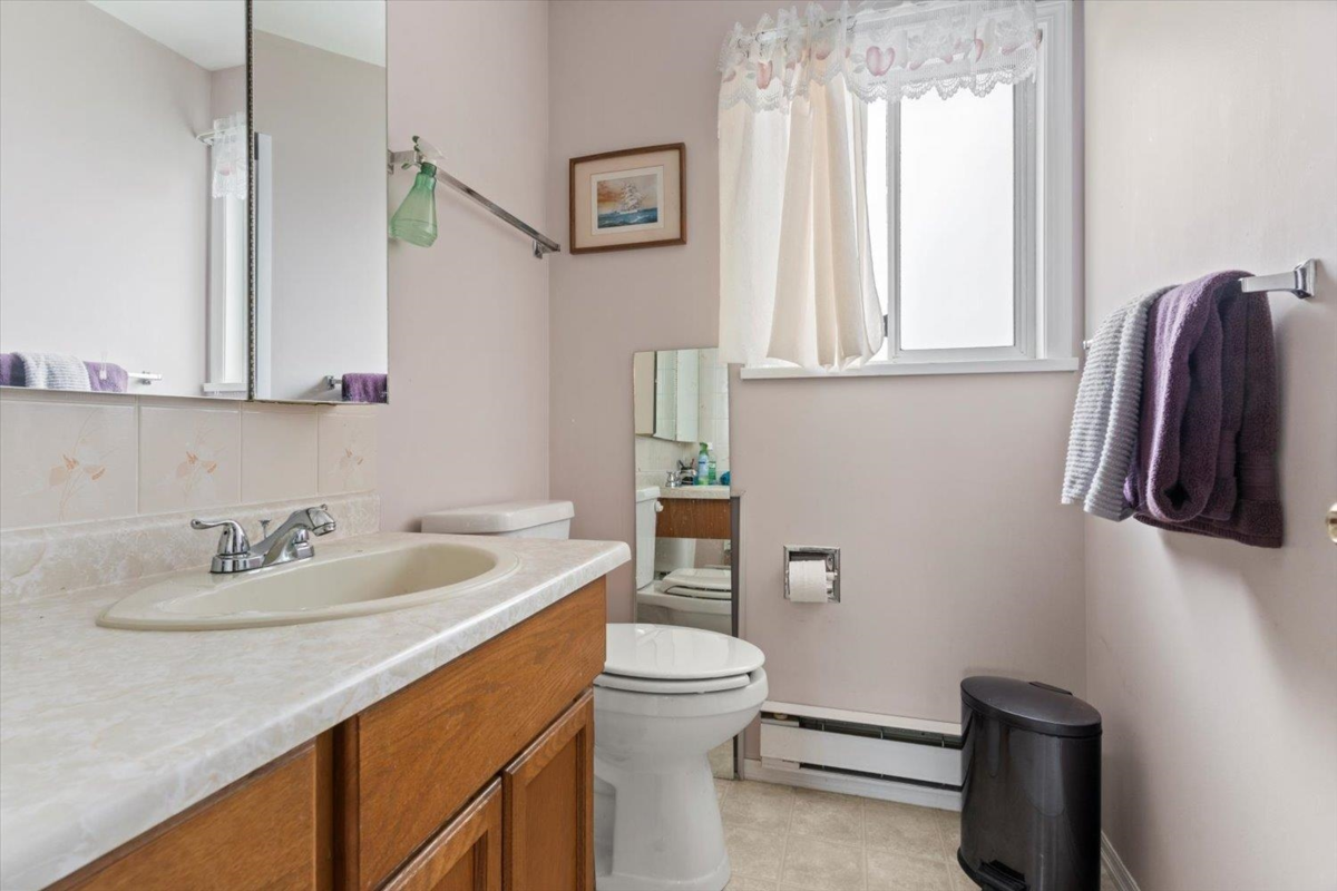 Hallway Photo of 256 32691 Garibaldi Drive, Abbotsford, BC