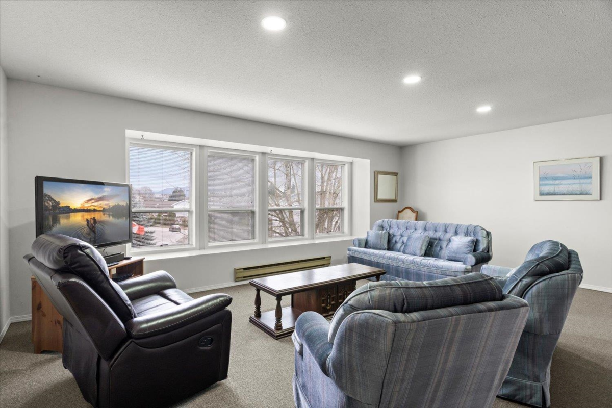 Outdoor Kitchen Photo of 256 32691 Garibaldi Drive, Abbotsford, BC