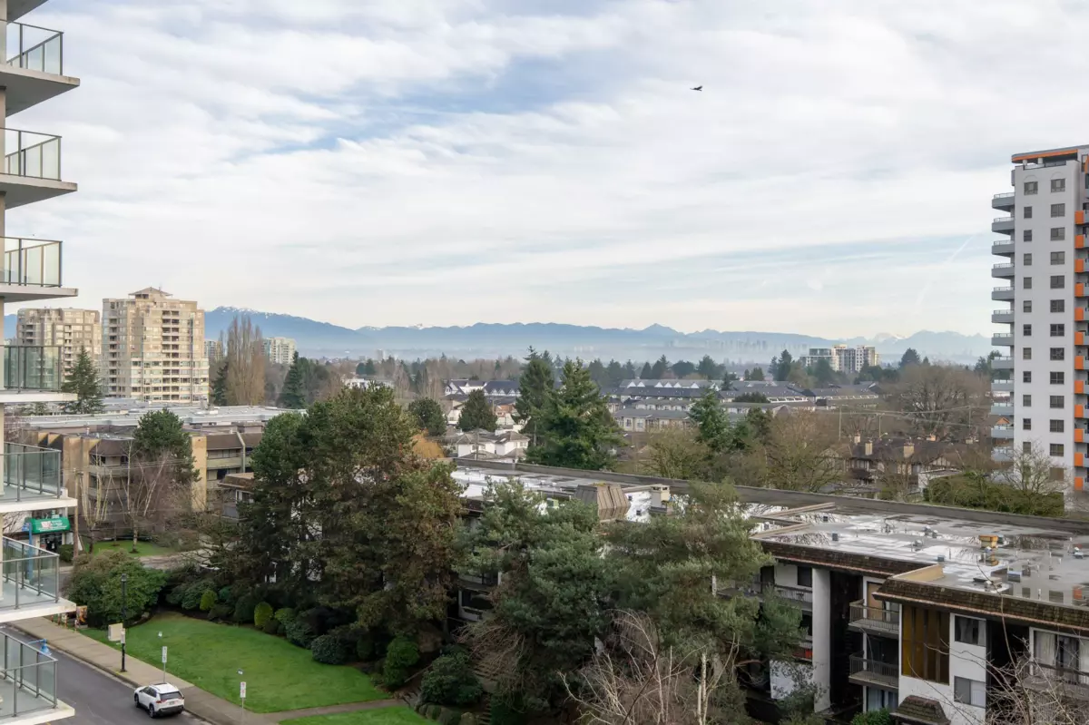 Laundry Room Photo of 808 6633 Buswell Street, Richmond, BC