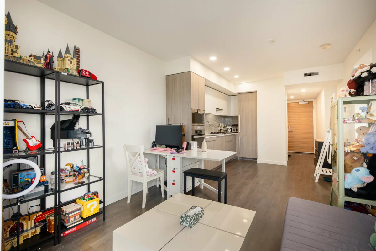 Walk-In Closet Photo of 808 6633 Buswell Street, Richmond, BC