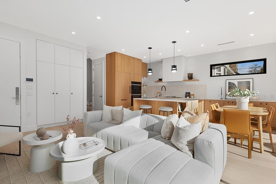 Kitchen Island Photo of 3742 Yukon Street, Vancouver, BC