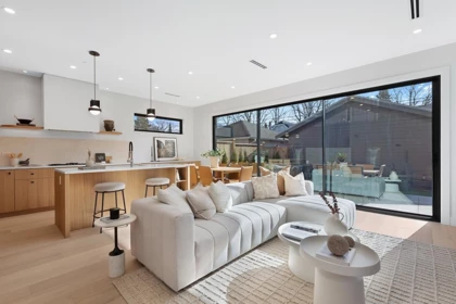 3742 Yukon Street, Vancouver, BC