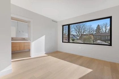 Guest Bathroom Photo of 3742 Yukon Street, Vancouver, BC