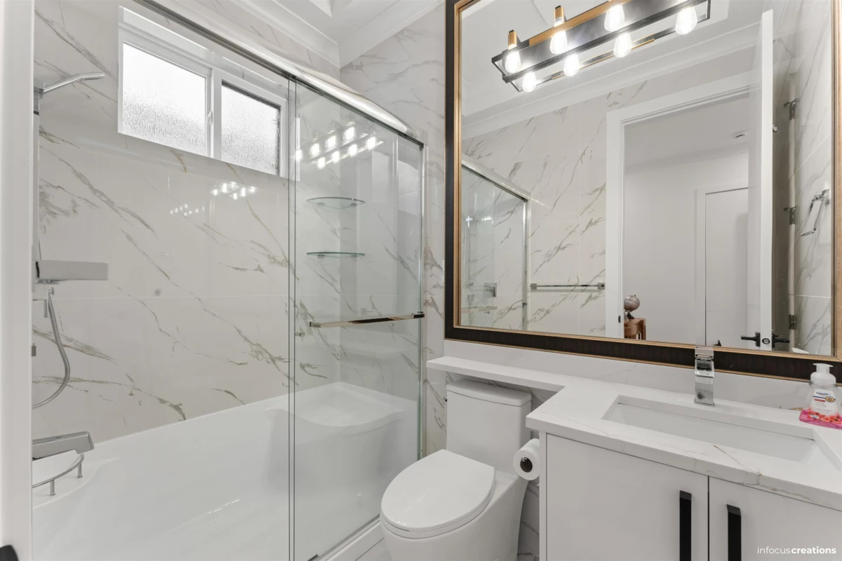 Basement Recreation Room Photo of 10630 River Road, Delta, BC