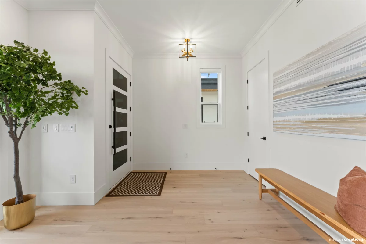 Dining Area Photo of 10630 River Road, Delta, BC