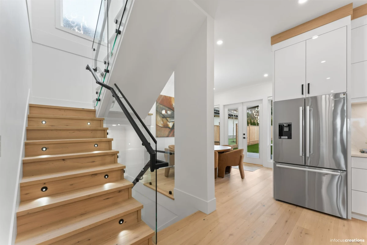 Laundry Room Photo of 10630 River Road, Delta, BC