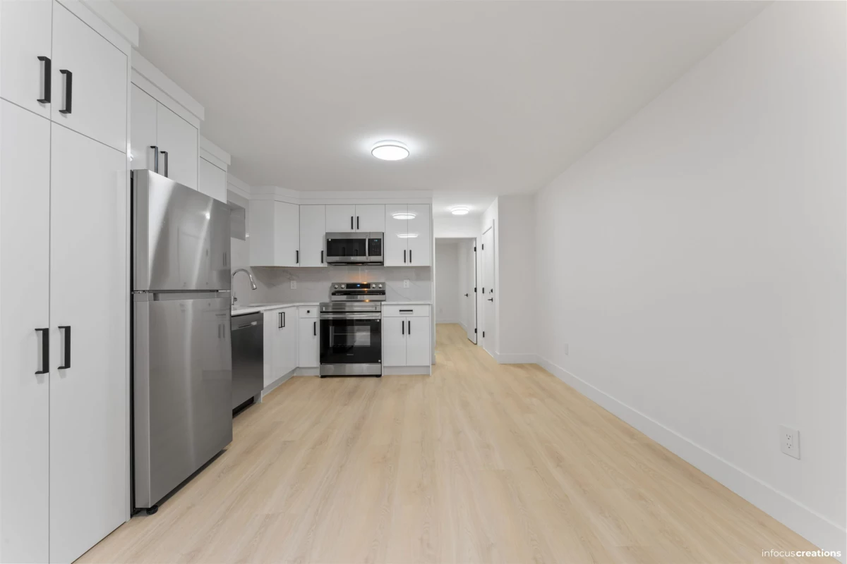 Swimming Pool Photo of 10630 River Road, Delta, BC