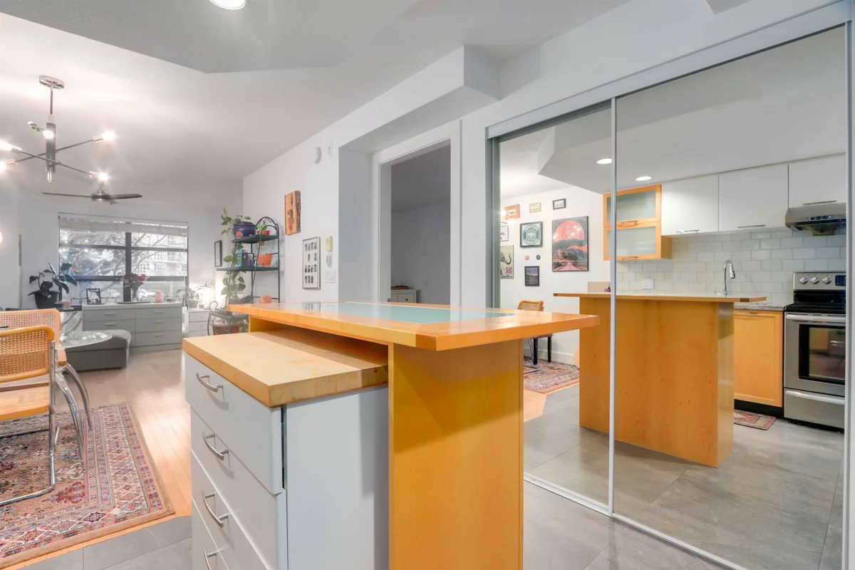 Family Room Photo of 206 2137 W 10th Avenue, Vancouver, BC