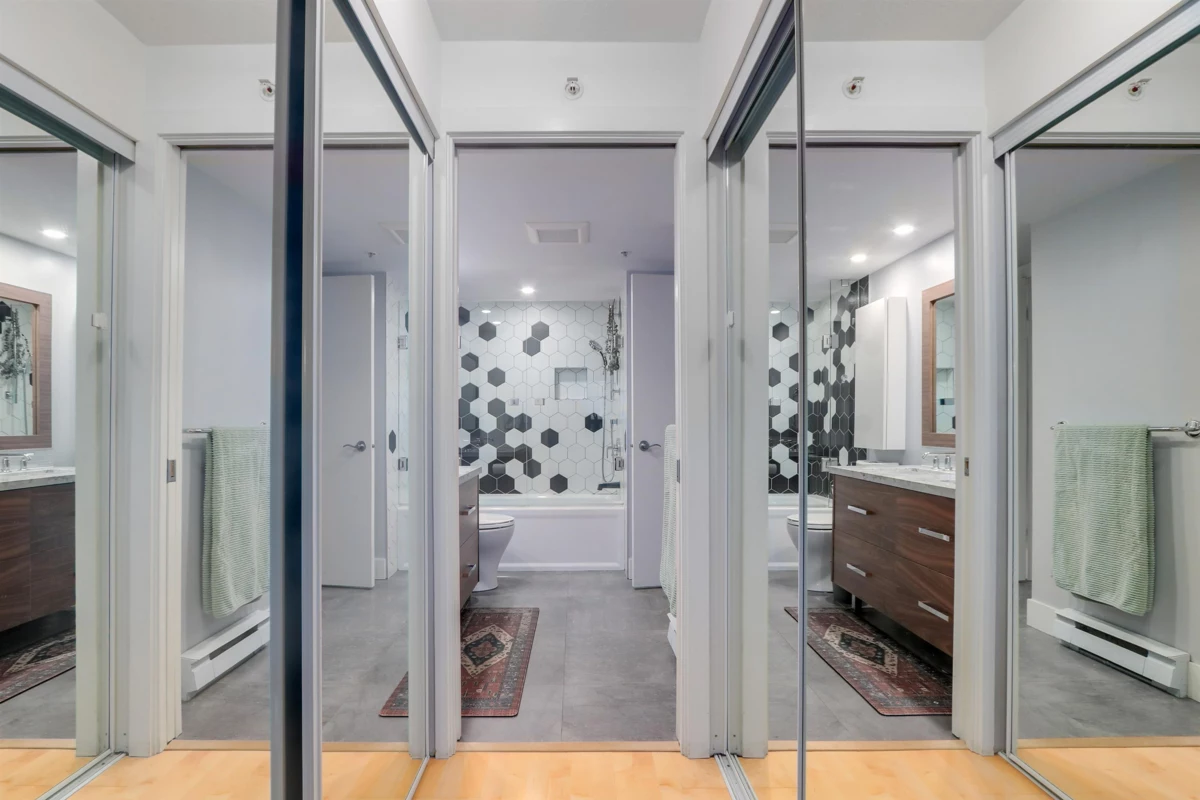 Walk-In Closet Photo of 206 2137 W 10th Avenue, Vancouver, BC