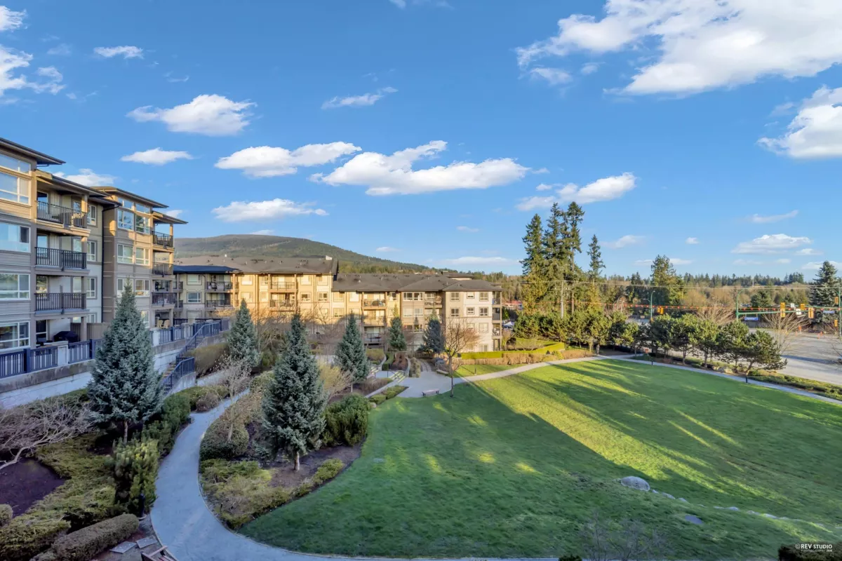 Aerial View of 310 3156 Dayanee Springs Boulevard, Coquitlam, BC