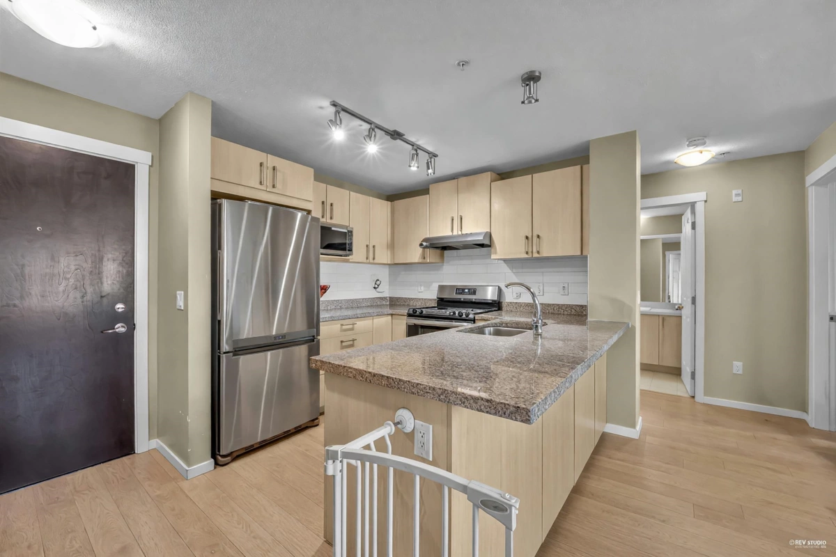 Breakfast Nook Photo of 310 3156 Dayanee Springs Boulevard, Coquitlam, BC