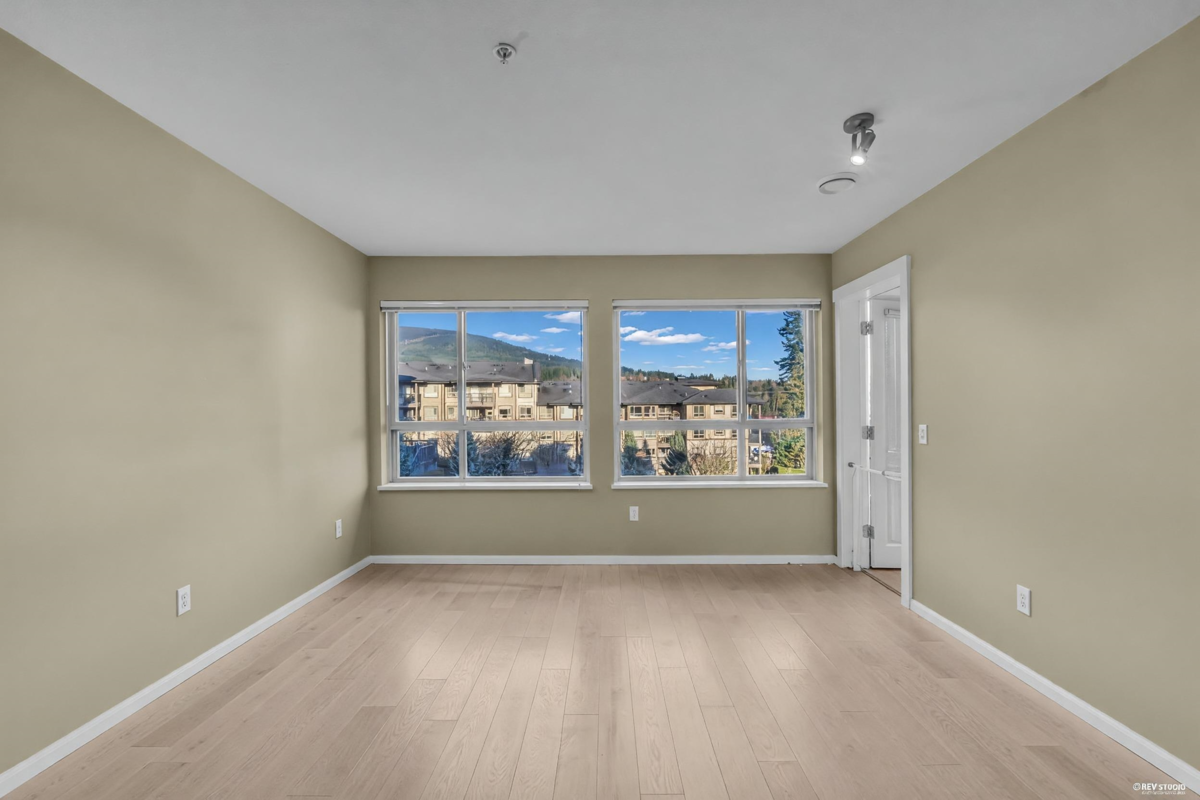 Dining Area Photo of 310 3156 Dayanee Springs Boulevard, Coquitlam, BC