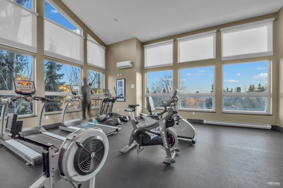 Front Yard Photo of 310 3156 Dayanee Springs Boulevard, Coquitlam, BC