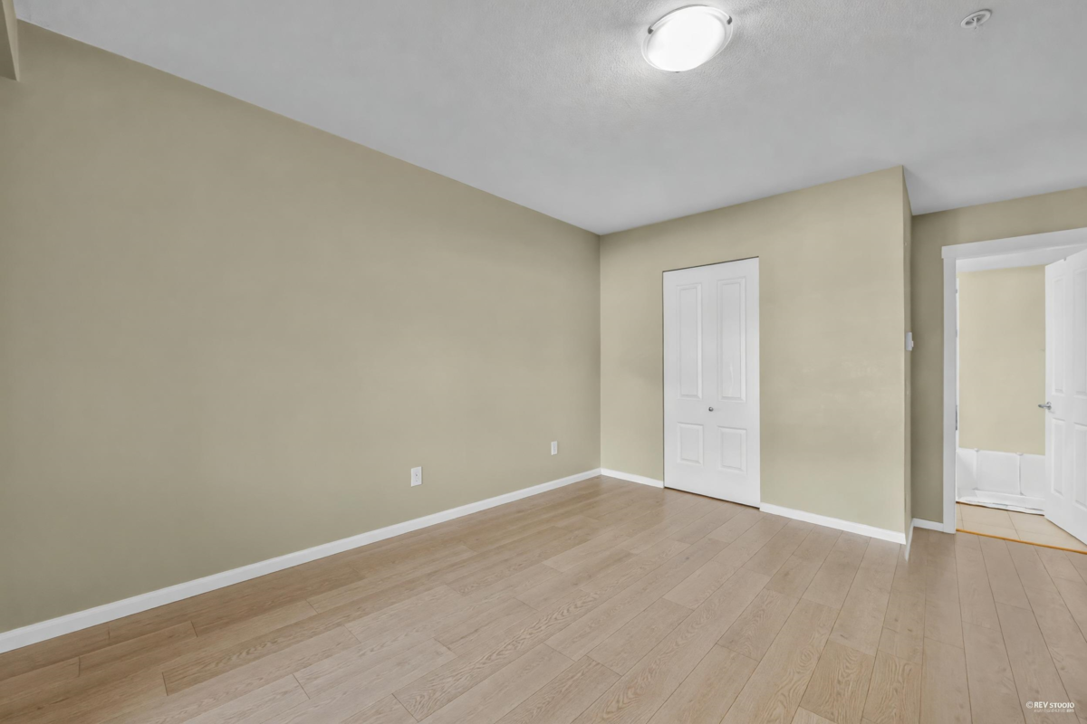 Guest Bathroom Photo of 310 3156 Dayanee Springs Boulevard, Coquitlam, BC