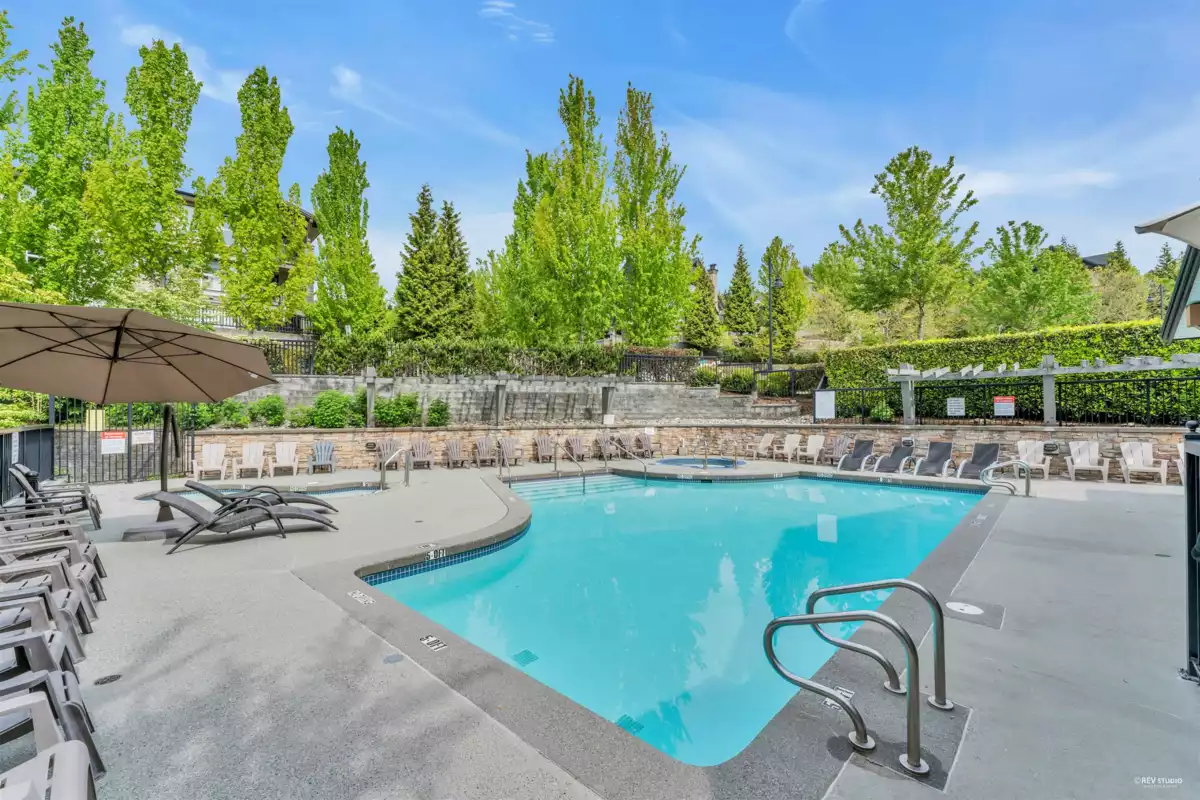 Hallway Photo of 310 3156 Dayanee Springs Boulevard, Coquitlam, BC
