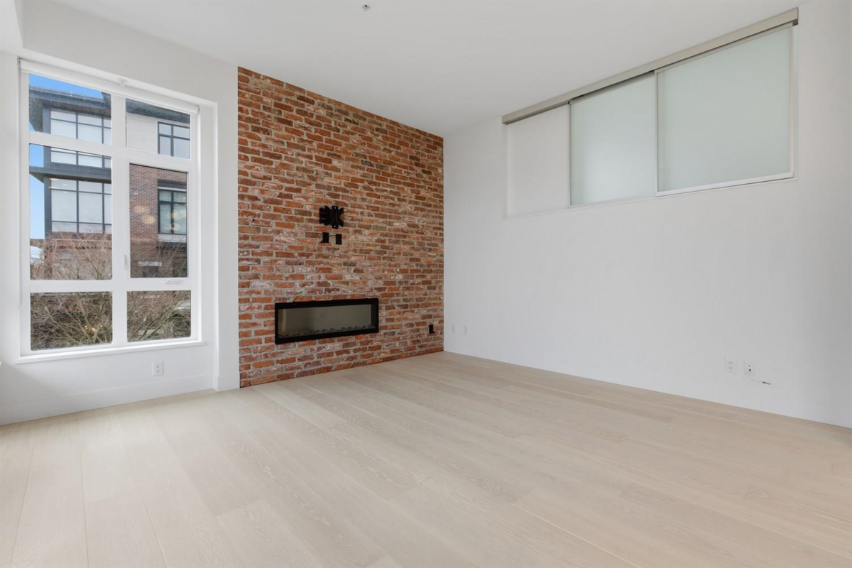 Breakfast Nook Photo of 205 300 Salter Street, New Westminster, BC