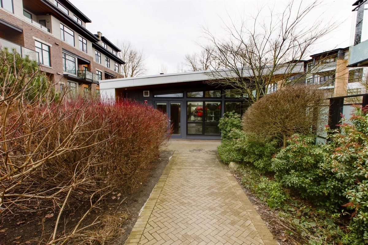 Garden / Landscaping Photo of 205 300 Salter Street, New Westminster, BC