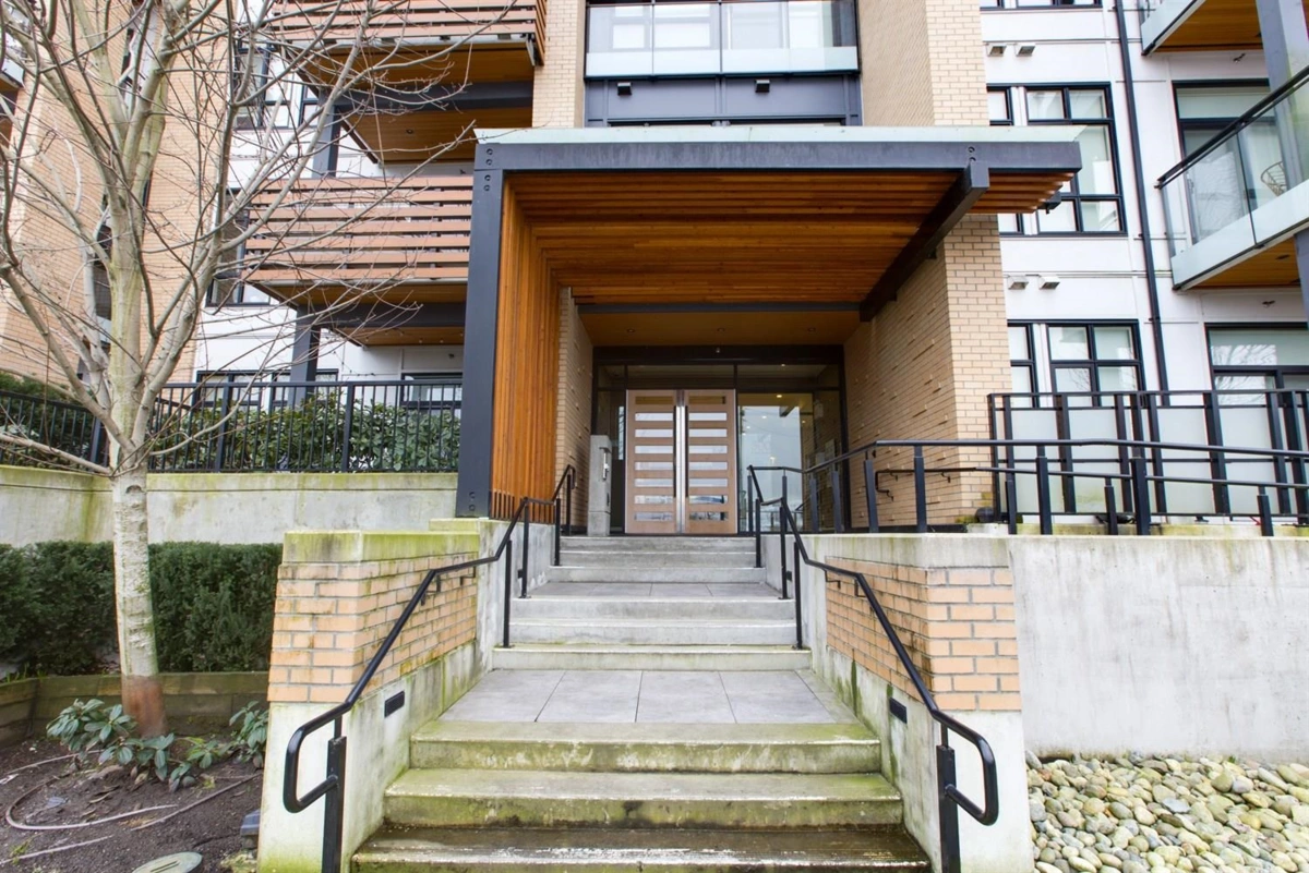 Hallway Photo of 205 300 Salter Street, New Westminster, BC