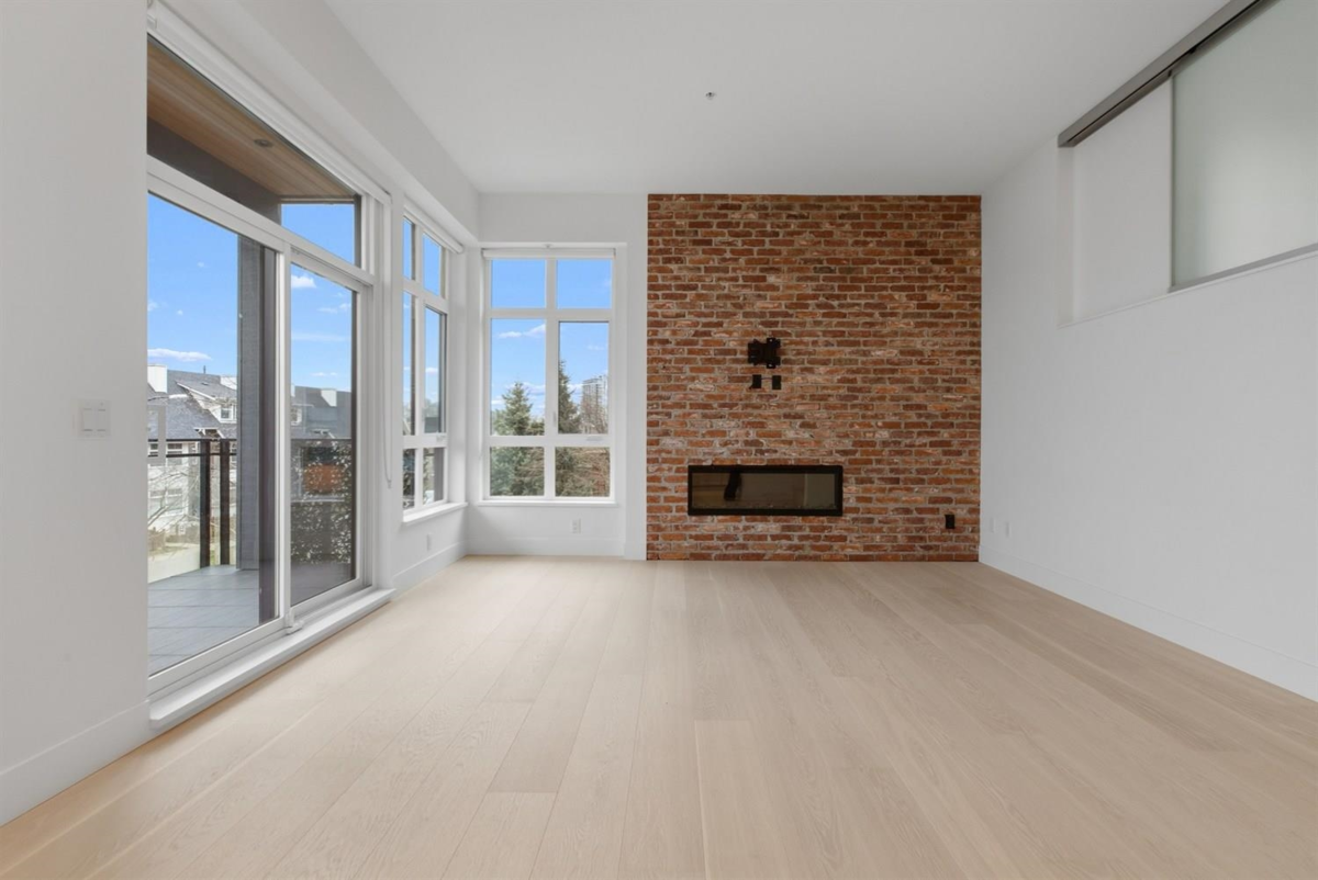 Walk-In Closet Photo of 205 300 Salter Street, New Westminster, BC