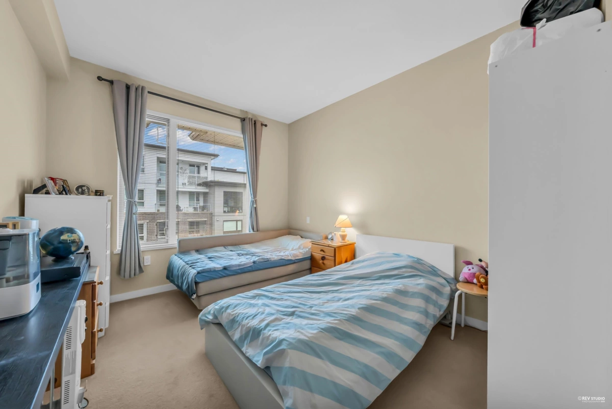 Primary Bathroom Photo of 413 9388 Mckim Way, Richmond, BC