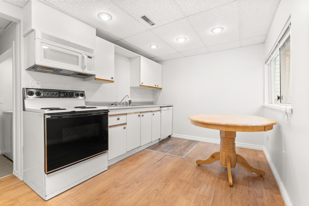 Powder Room Photo of 10580 Rosebrook Road, Richmond, BC