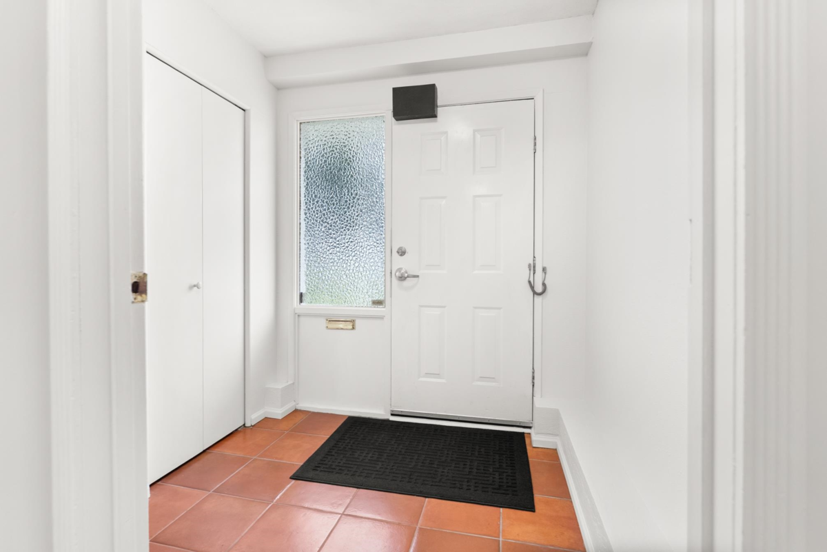 Swimming Pool Photo of 10580 Rosebrook Road, Richmond, BC