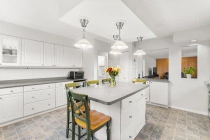 Kitchen Photo of 10580 Rosebrook Road, Richmond, BC