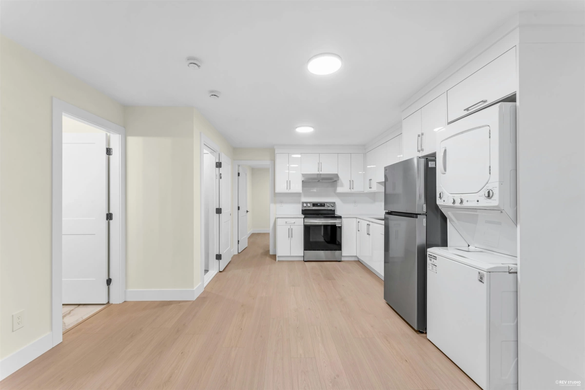 Laundry Room Photo of 11741 80 Avenue, Delta, BC