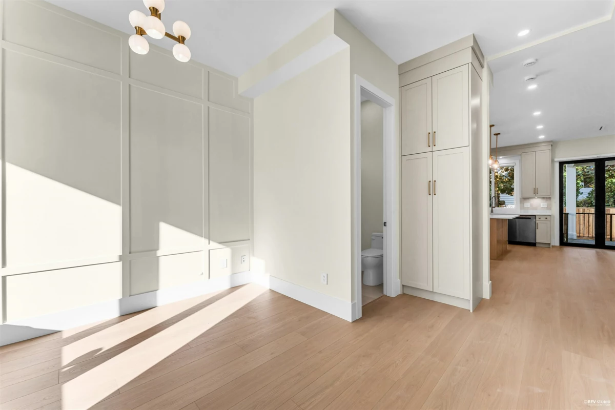 Living Room Photo of 11741 80 Avenue, Delta, BC