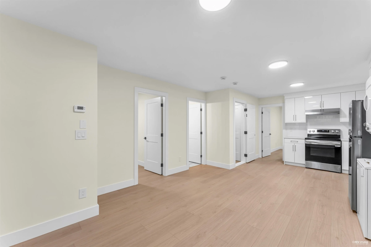 Powder Room Photo of 11741 80 Avenue, Delta, BC