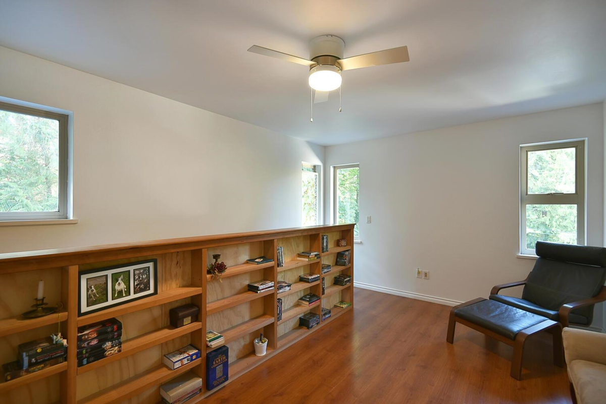 Backyard Photo of 12886 Lagoon Road, Madeira Park, BC