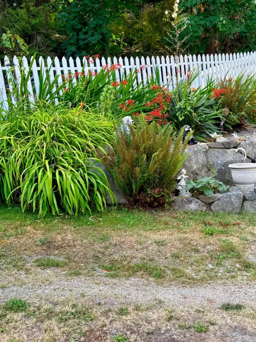 Bedroom 3 Photo of 12886 Lagoon Road, Madeira Park, BC