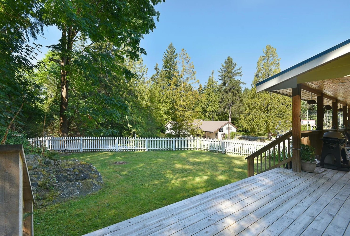 Bedroom 4 Photo of 12886 Lagoon Road, Madeira Park, BC