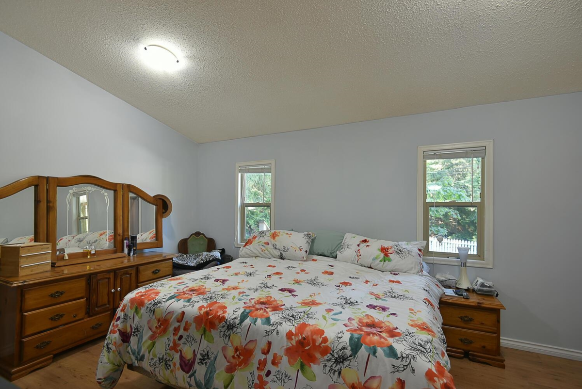 Entry Foyer Photo of 12886 Lagoon Road, Madeira Park, BC