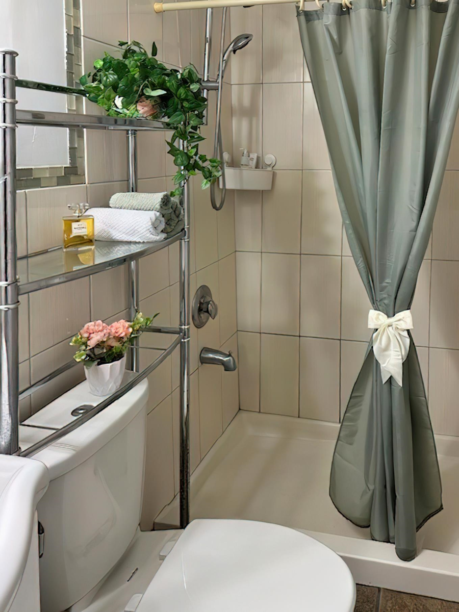 Garage Interior Photo of 12886 Lagoon Road, Madeira Park, BC