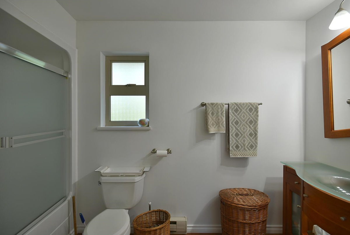 Garden / Landscaping Photo of 12886 Lagoon Road, Madeira Park, BC