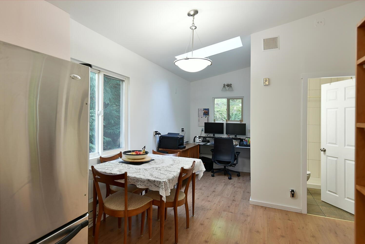 Laundry Room Photo of 12886 Lagoon Road, Madeira Park, BC