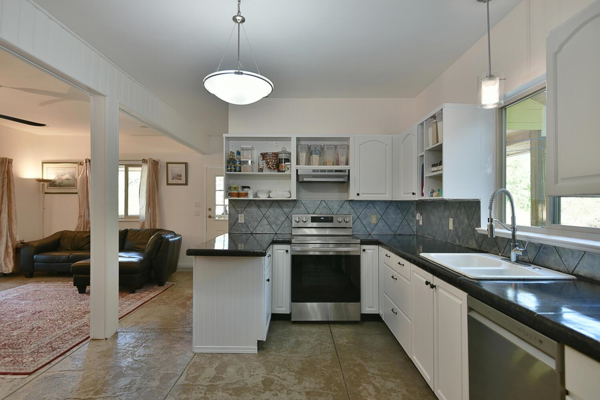 Mudroom Photo of 12886 Lagoon Road, Madeira Park, BC