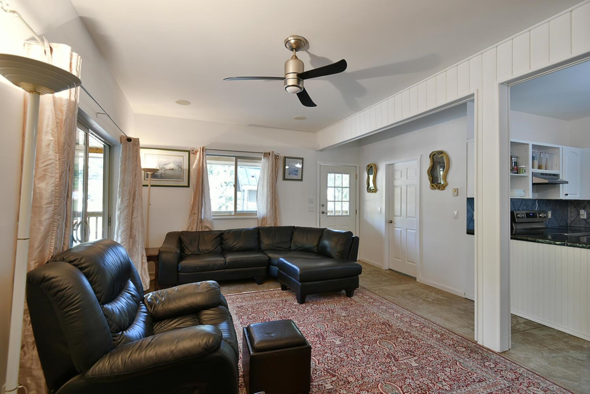 Office / Den Photo of 12886 Lagoon Road, Madeira Park, BC