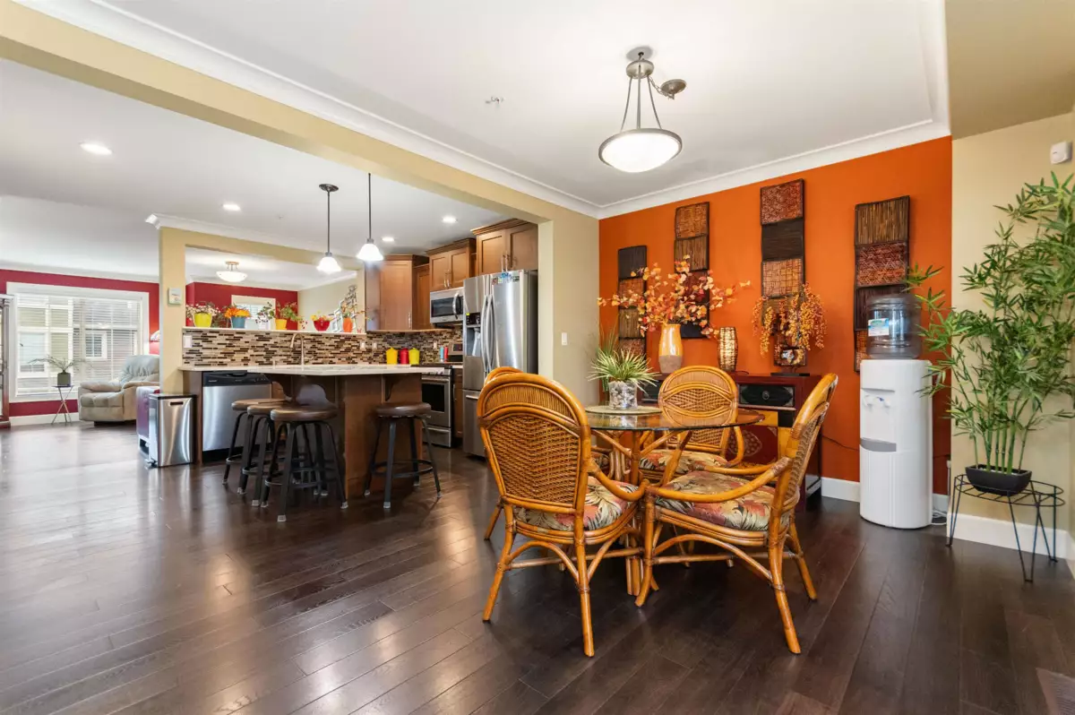 Breakfast Nook Photo of 8 45025 Wolfe Road, Chilliwack, BC