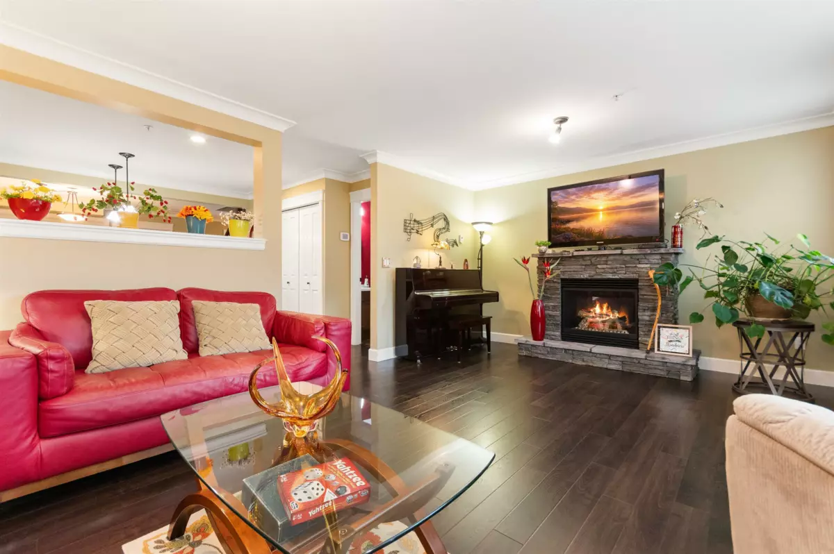 Powder Room Photo of 8 45025 Wolfe Road, Chilliwack, BC