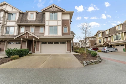 8 45025 Wolfe Road, Chilliwack, BC, Chilliwack — Townhouse for sale