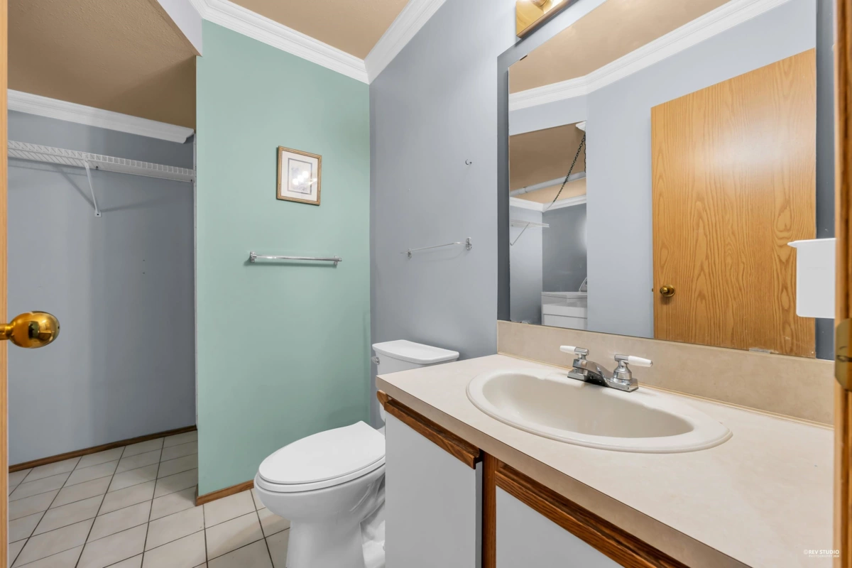 Garden / Landscaping Photo of 5110 Mckee Street, Burnaby, BC